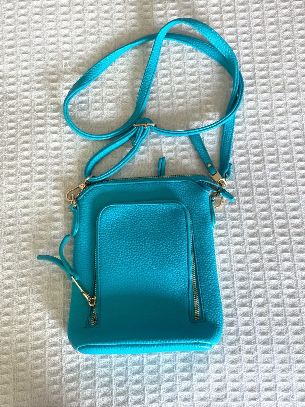 Bright Turquoise Pebbled Crossbody Bag